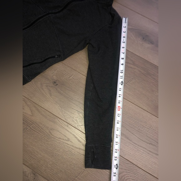 Patagonia Women’s Swell Belle Full Zip Fleece Jacket Size M Black Pockets Casual - Picture 11 of 12